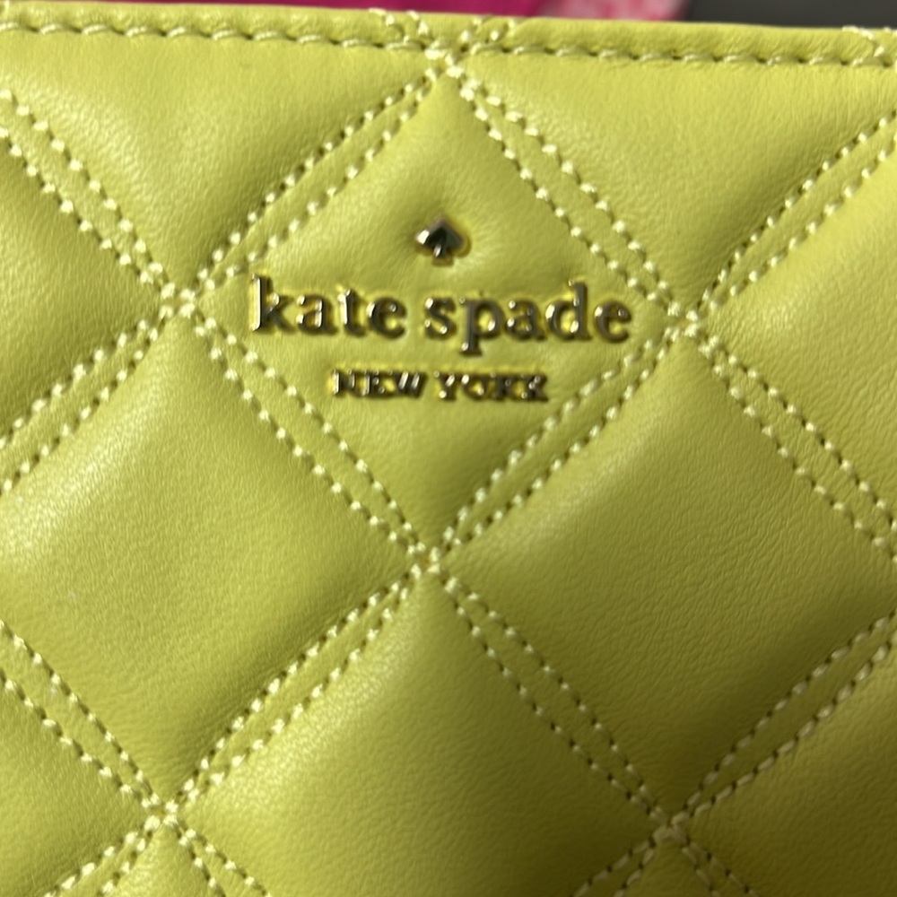 Kate Spade Pale Chartreuse Quilted Wallet NWOT - Picture 2 of 12